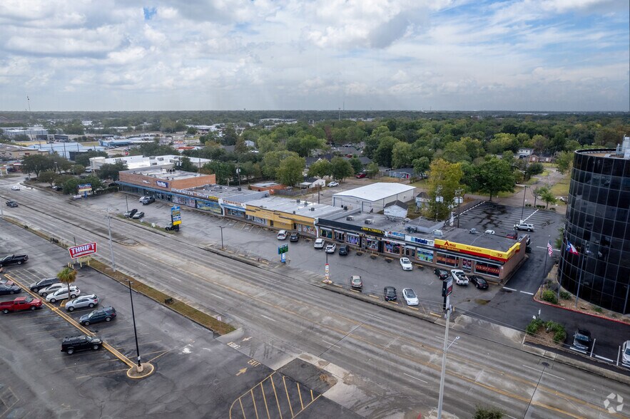 More Photos Of 111-121 W Southmore Ave, Pasadena Unknown For Lease