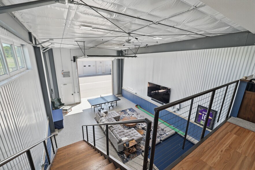 More Photos Of 663 Valerie Ave, Hudson Self Storage For Sale