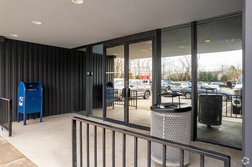 More Photos Of 100 Manetto Hill Rd, Plainview Medical For Sale