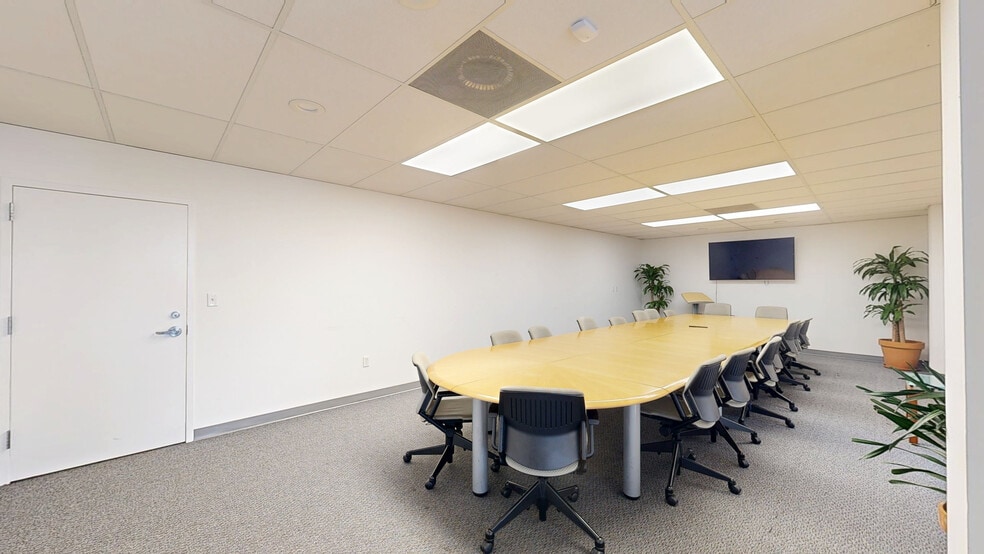 More Photos Of 7925 NW 12th St, Doral Unknown For Lease