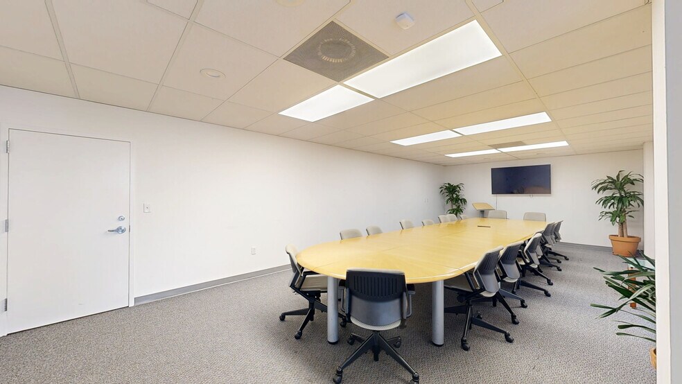 More Photos Of 7925 NW 12th St, Doral Unknown For Lease