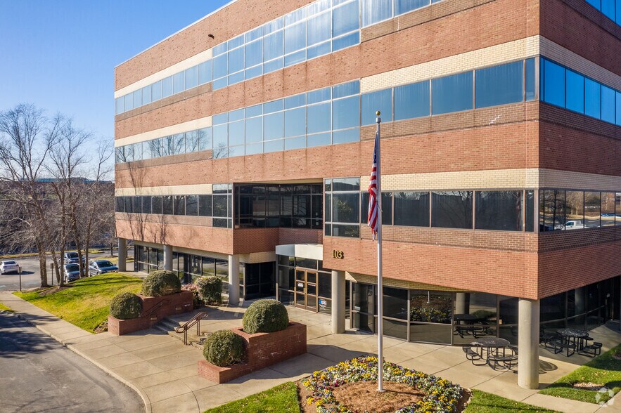 More Photos Of 103 Continental Pl, Brentwood Serviced Offices For Lease