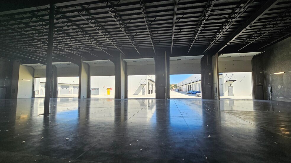 More Photos Of 1055 Soscol Ferry Rd, Napa Distribution For Sale