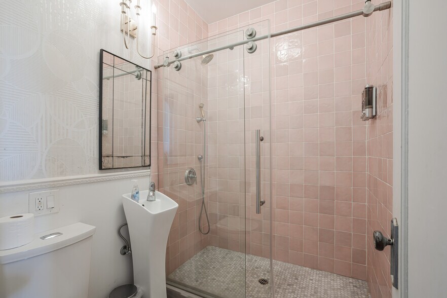 More Photos Of 2731 Beverly Blvd, Los Angeles Apartments For Sale