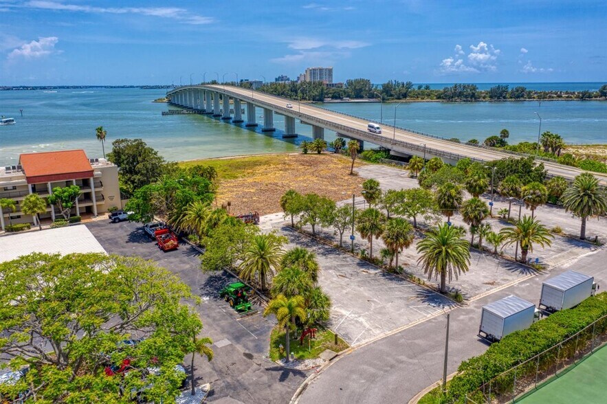 More Photos Of 805 S Gulfview Blvd, Clearwater Beach Land For Sale