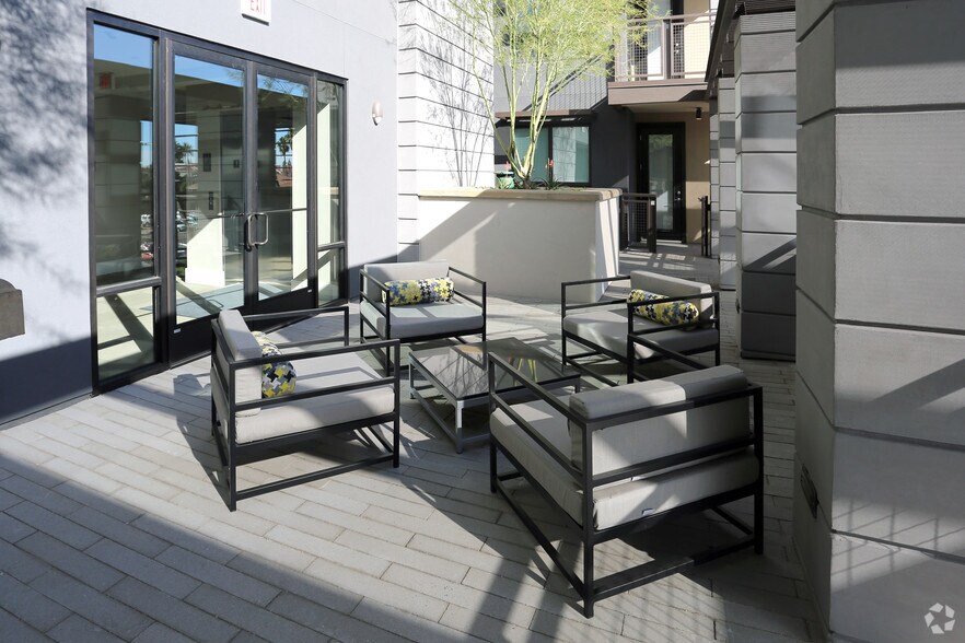 More Photos Of 7350 E Stetson Dr, Scottsdale Apartments For Lease