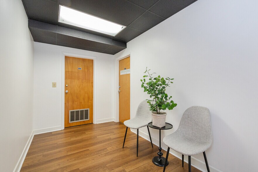 More Photos Of 210 N McDuffie St, Anderson Office For Sale