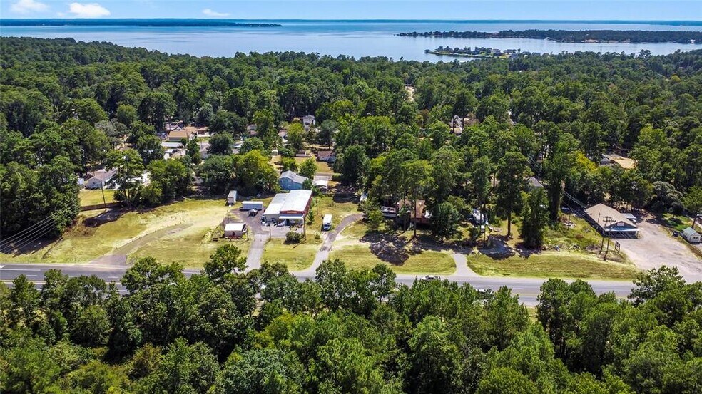 Primary Photo Of 11457 US Highway 190 W, Livingston Garden Center For Sale