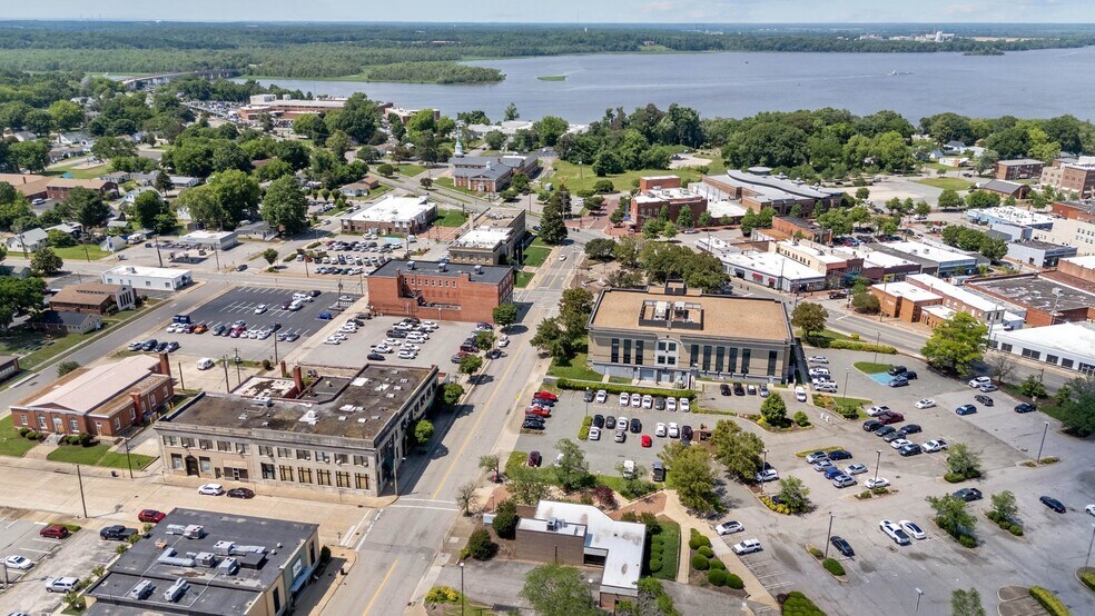 More Photos Of 105 N Main St, Hopewell Medical For Sale