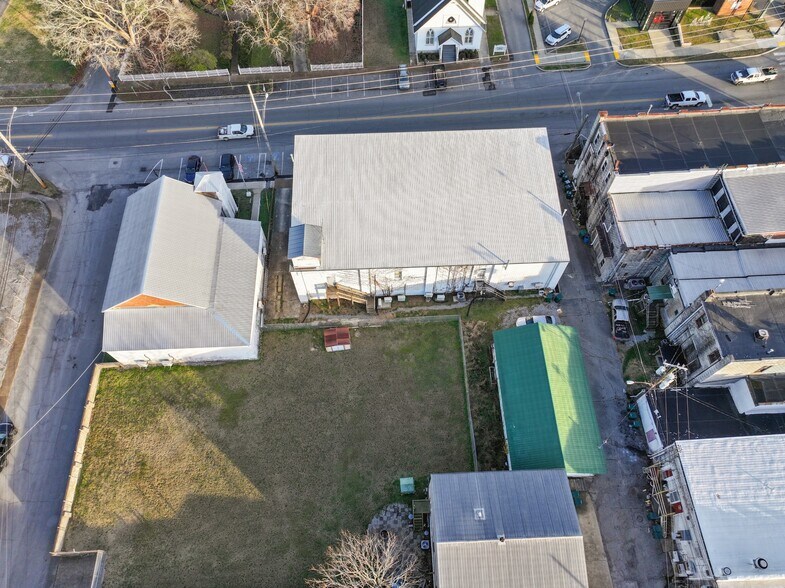 More Photos Of 114 N Church St, Waverly Loft Creative Space For Lease