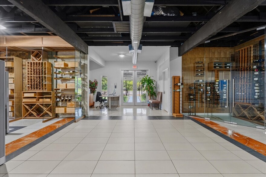 More Photos Of 2113 Garden Rd, Pearland Light Distribution For Sale