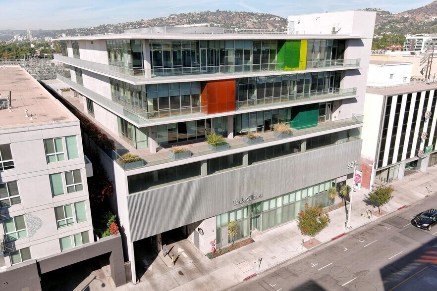 More Photos Of 925 N La Brea Ave, Los Angeles Loft Creative Space For Lease