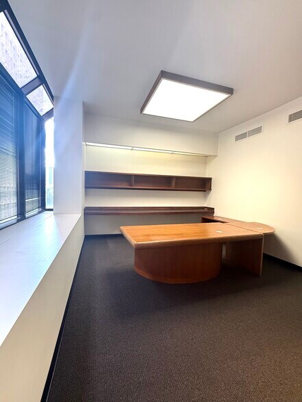 More Photos Of 851 Fort Street Mall, Honolulu Loft Creative Space For Lease