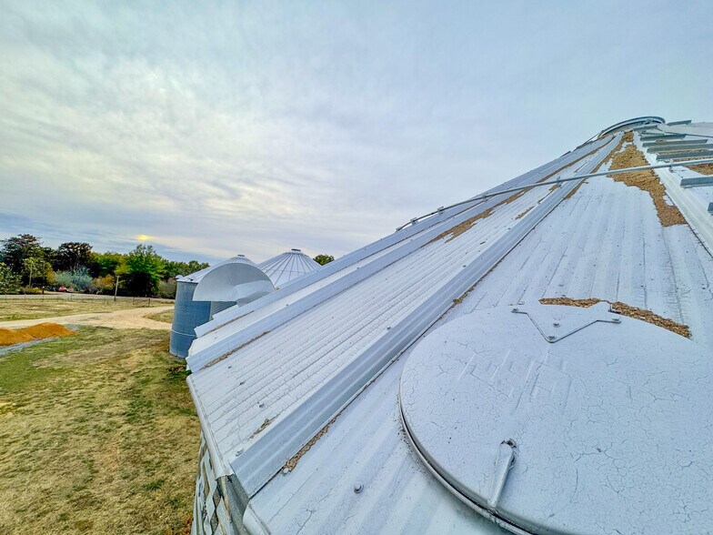 More Photos Of 600 Quitman St, Sledge Land For Sale