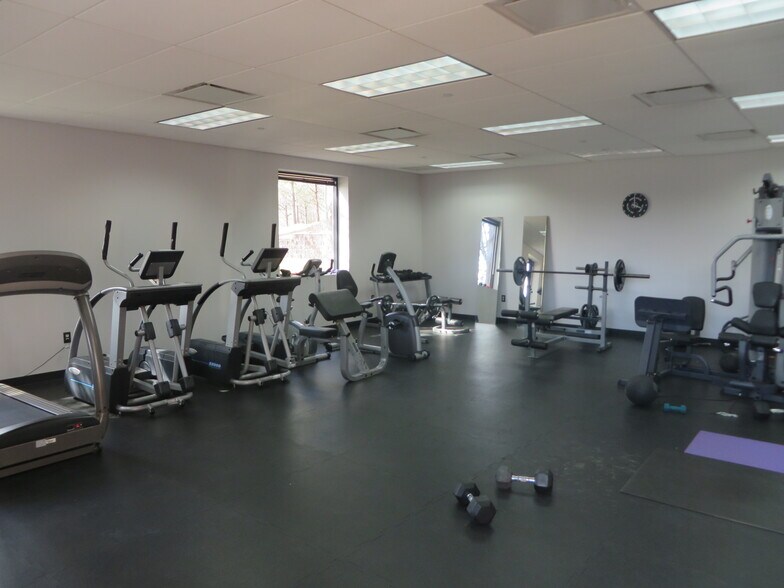 More Photos Of 6 State Route 173, Clinton Township Office For Lease