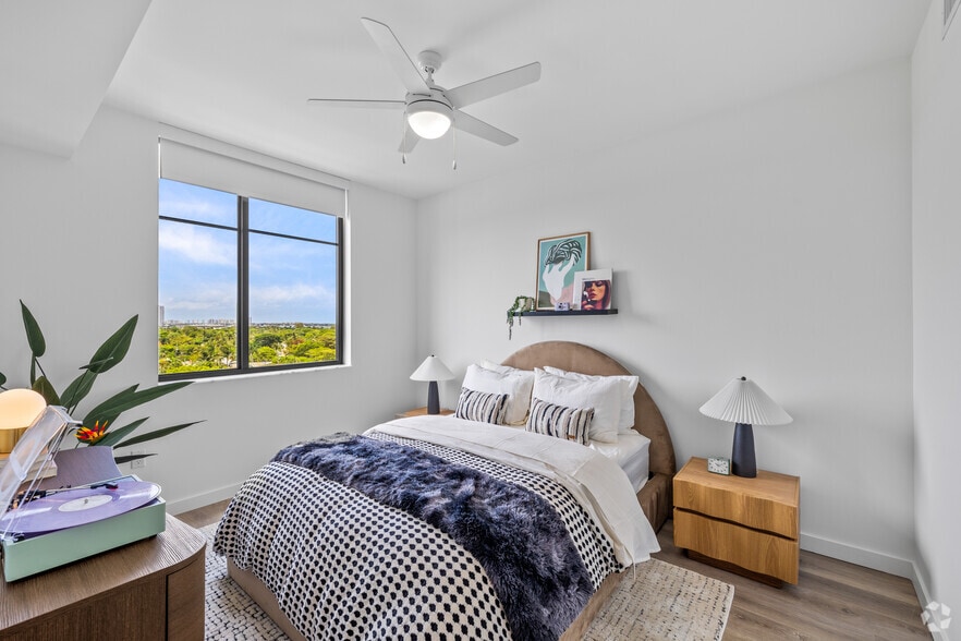More Photos Of 2585 Spruce Ave, West Palm Beach Apartments For Lease