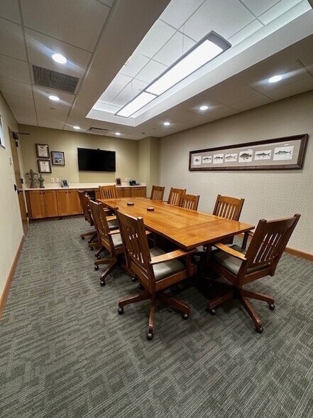 More Photos Of 377 Oak St, Garden City Office For Sale