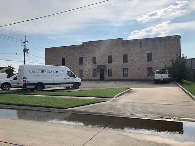 Primary Photo Of 2200 Crestview St, Kenner Warehouse For Lease