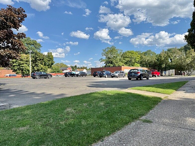 More Photos Of 145 E Main St, Fredonia Religious Facility For Lease