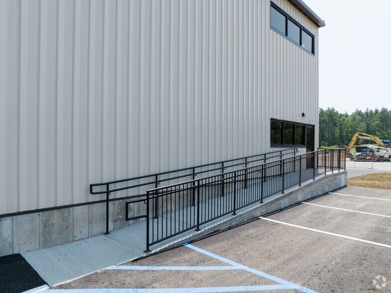 More Photos Of 24 Native Dr, Queensbury Unknown For Lease