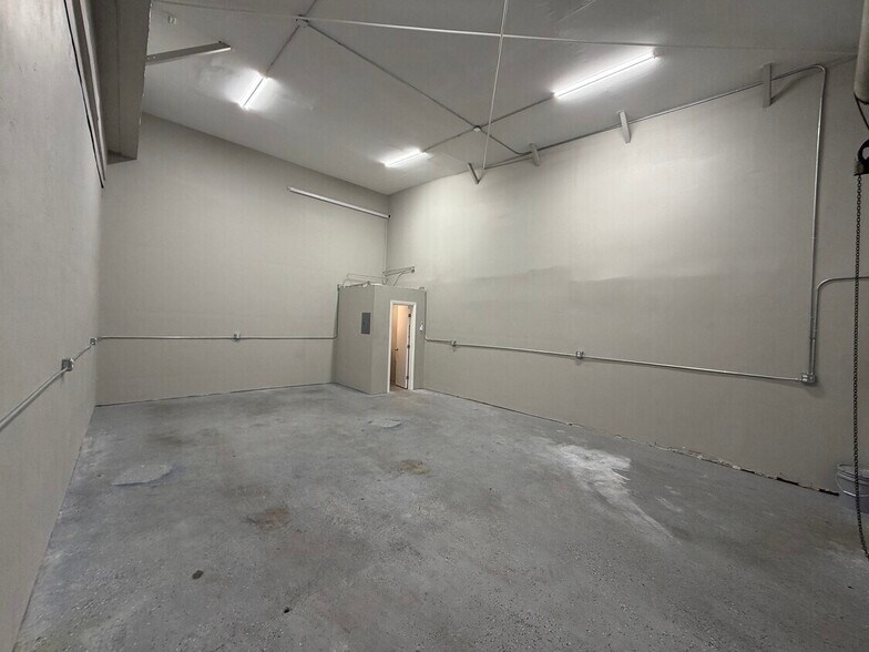 More Photos Of 1173-1179 SW 1st Way, Deerfield Beach Industrial For Lease