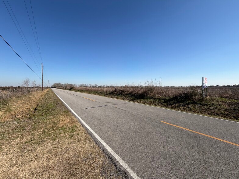 More Photos Of 15438 Mound Rd, Hockley Land For Sale