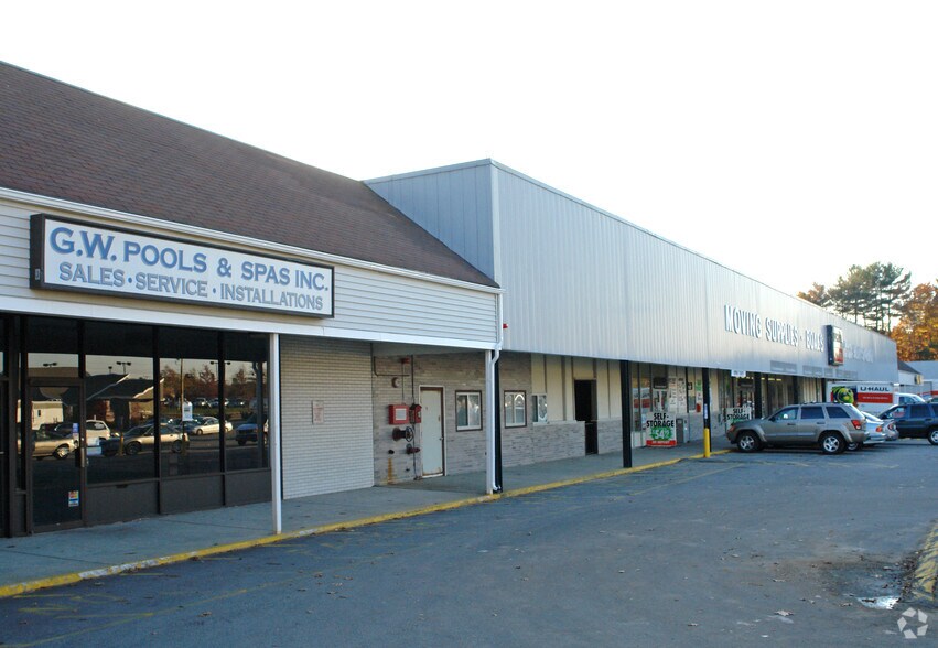 More Photos Of 6D Merrill St, Salisbury Self Storage For Lease