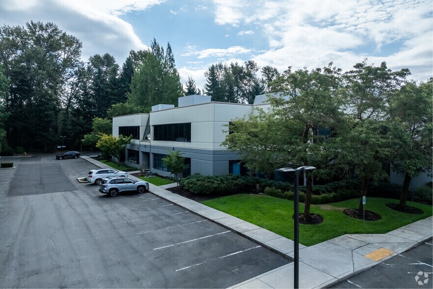 More Photos Of 8410 154th Ave NE, Redmond Flex For Lease
