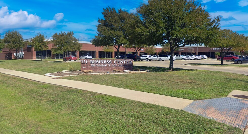 More Photos Of 3801 William D Tate Ave, Grapevine Office For Lease