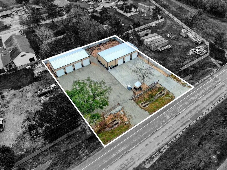 More Photos Of 13051 Pleasant Valley Dr, Rosharon Warehouse For Sale