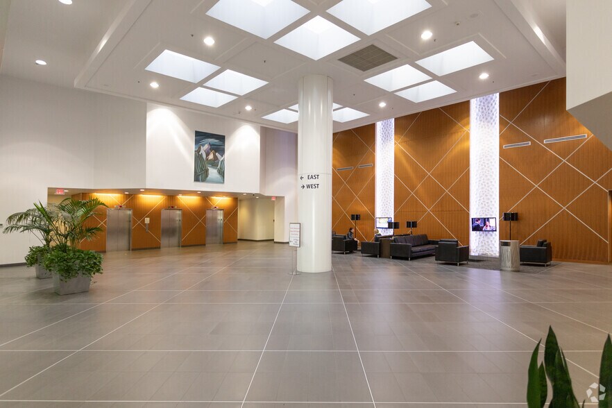 More Photos Of 221 W Esplanade, North Vancouver Office For Lease