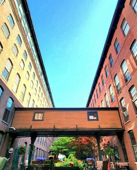 More Photos Of 60 Island St, Lawrence Office For Sale