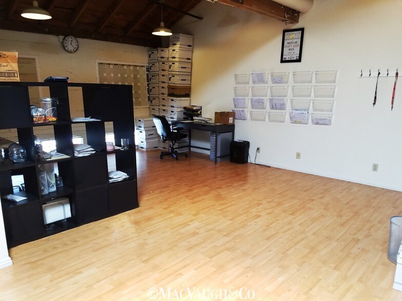 More Photos Of 300 S Raymond Ave, Pasadena Loft Creative Space For Lease