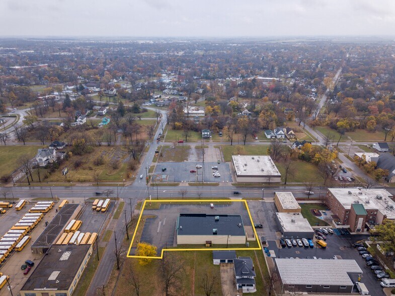 More Photos Of 1115 Genesee ave, Saginaw General Retail For Sale