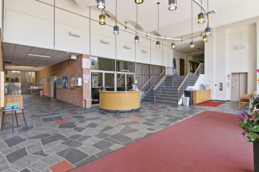 More Photos Of 1115 Greenbrier St, Saint Paul Religious Facility For Sale