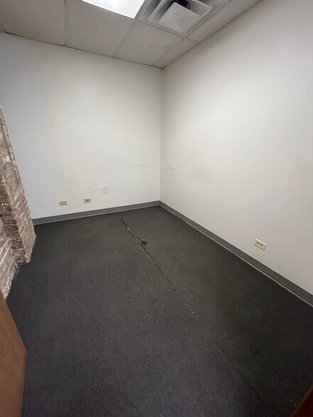 More Photos Of 5000-5014 W Madison St, Chicago Apartments For Lease