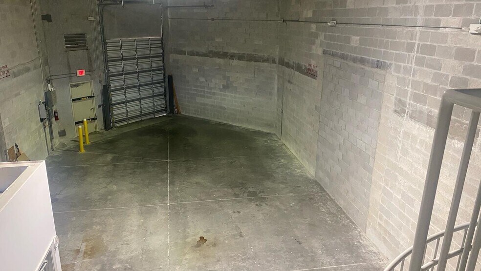 More Photos Of 1835 NW 112th Ave, Miami Warehouse For Lease
