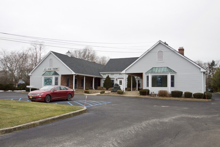 More Photos Of 32645 Main Rd, Cutchogue Office For Lease
