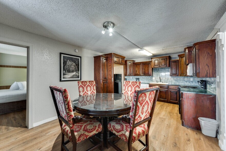 More Photos Of 3023 E Hwy 80, Odessa Hotel For Sale