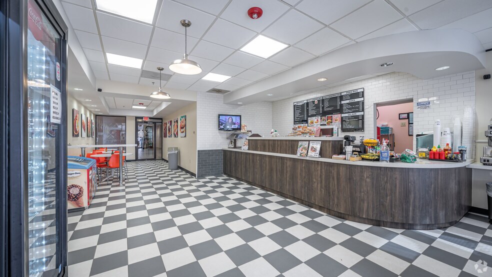More Photos Of 8866 Gulf Fwy, Houston Office For Lease