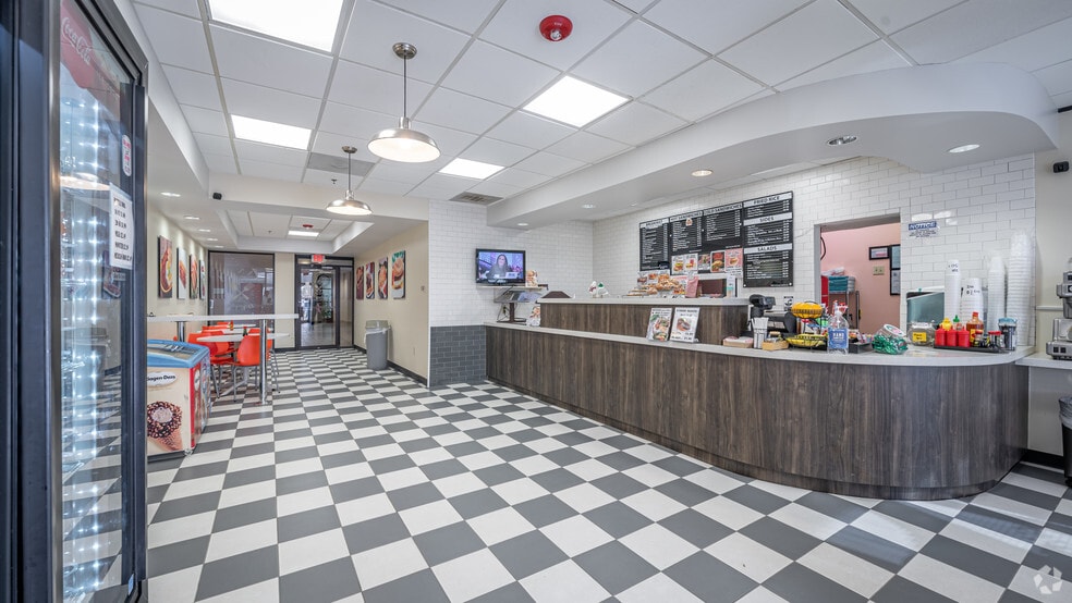 More Photos Of 8866 Gulf Fwy, Houston Coworking Space