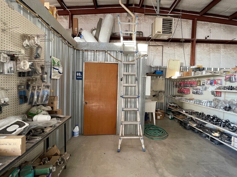 More Photos Of 700 N Gold Ave, Deming Specialty For Sale