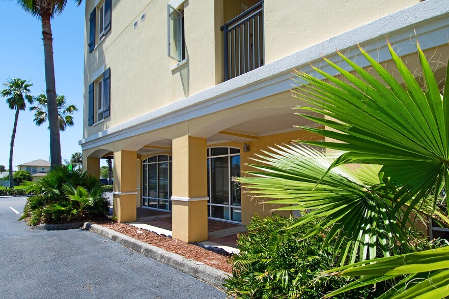 More Photos Of 525 3rd St N, Jacksonville Beach Apartments For Lease