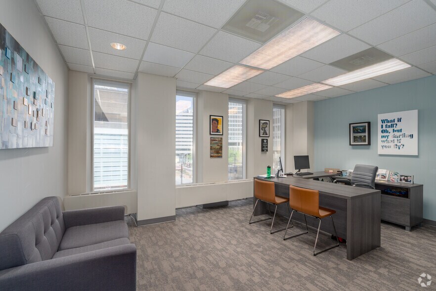 More Photos Of 1 N Charles St, Baltimore Medical For Sale