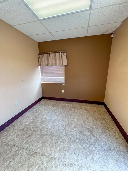 More Photos Of 803 18th Ave NW, Austin Restaurant For Sale