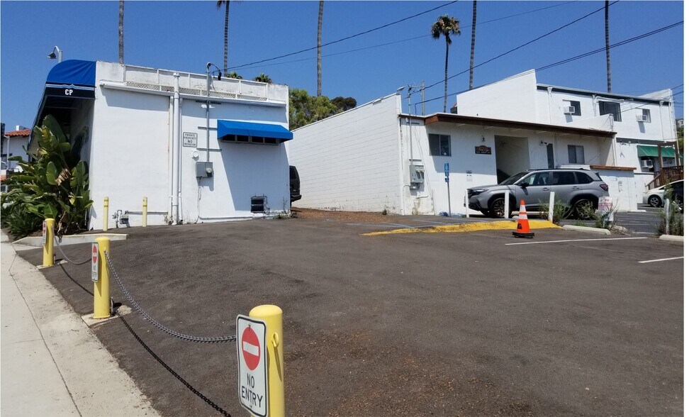 More Photos Of 438 N El Camino Real, San Clemente General Retail For Sale