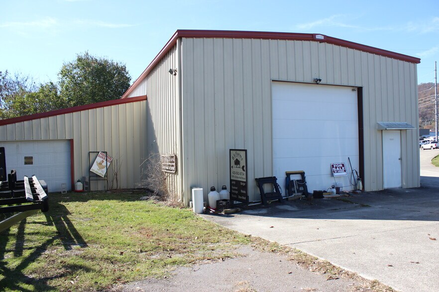 More Photos Of 1901 Old Jacksboro Hwy, LaFollette Office For Sale