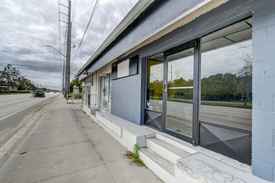 More Photos Of 5989 S US Highway 1, Fort Pierce Storefront For Sale