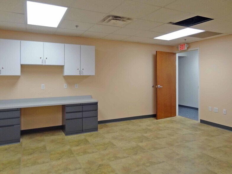More Photos Of 1311-1319 Pineview Dr, Morgantown Medical For Lease