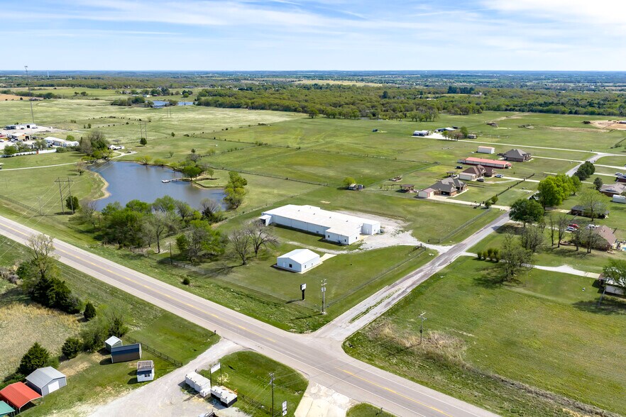 More Photos Of 6121 Highway 177, Shawnee Warehouse For Lease